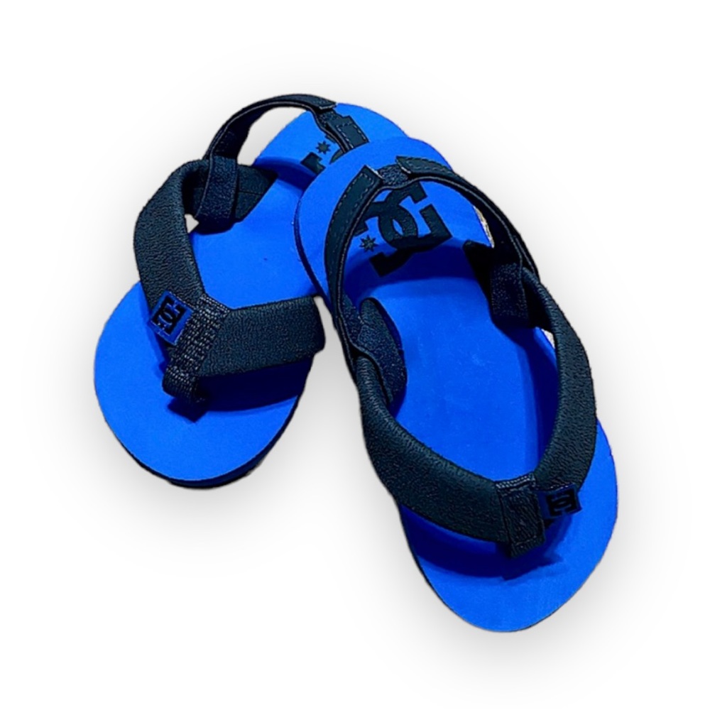 DC toddler flip flops / sandals. NWT